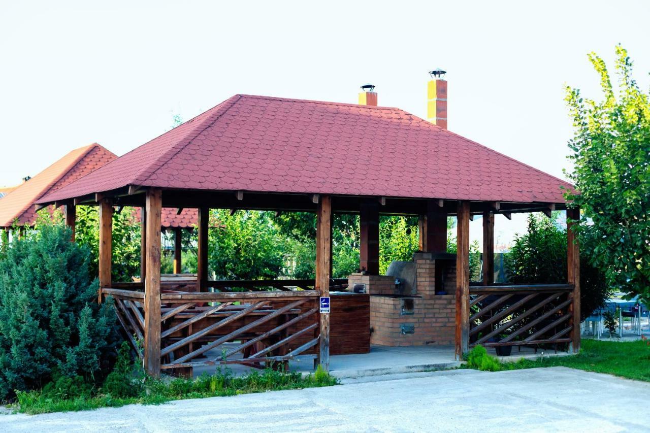 Pensiunea Marmis Riu Barbat Exterior photo